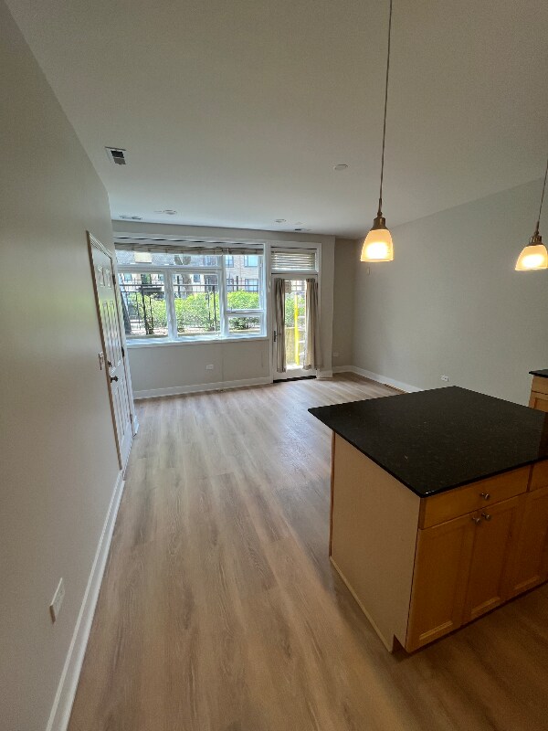 Foto del edificio - 6617 S Ingleside Ave