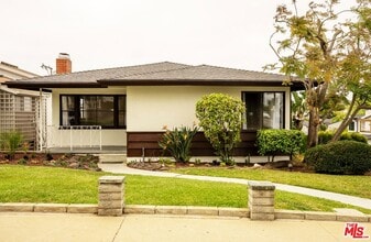 Building Photo - 443 Lomita St