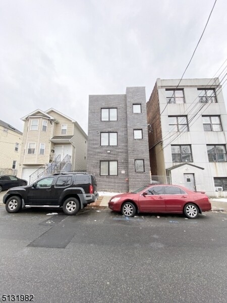 Foto del edificio - 78 12th Ave