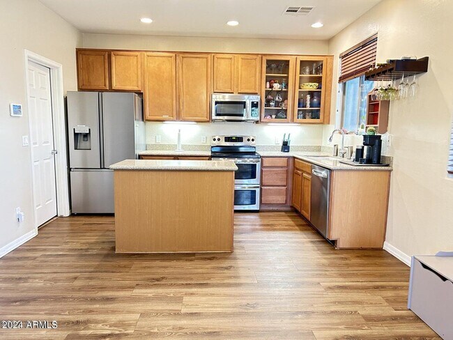 Building Photo - 17448 W Mauna Loa Ln
