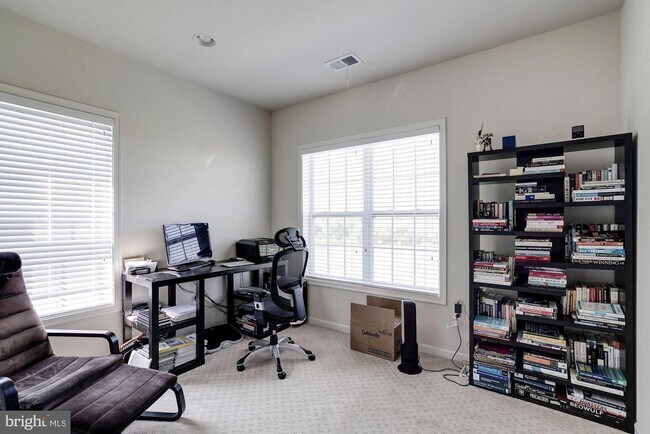 Foto del edificio - 23532 Hopewell Manor Terrace