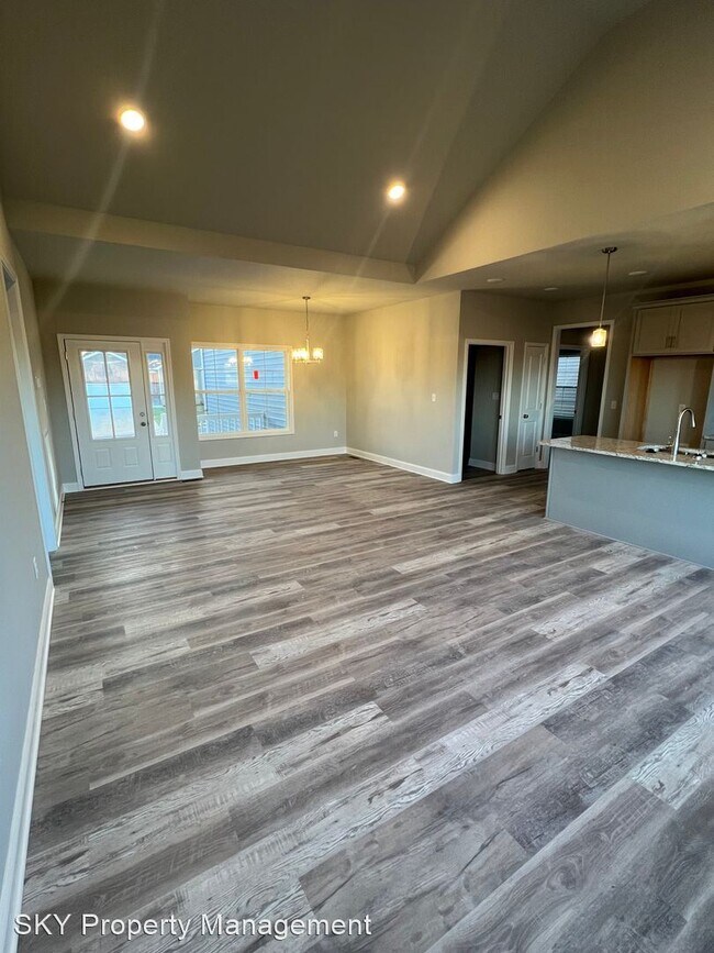 Building Photo - 3 br, 2 bath House - 1227 Melody Ave