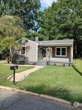 Building Photo - 408 Moultrie Square