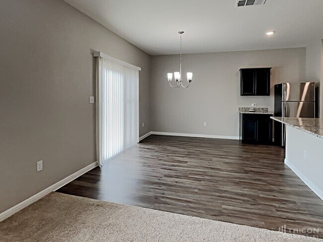 Building Photo - 144 Peony Ln.