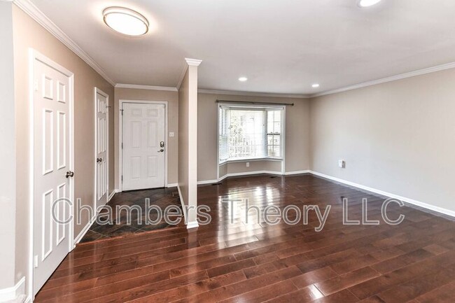 Foto del edificio - 2109 Kings Mill Ct