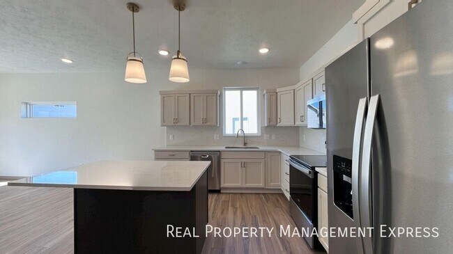 Foto del edificio - Modern 3 Bed, 2.5 Bath Townhome in West Sioux Falls