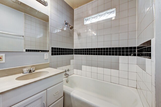 Photo - 2144 Pearson Dr House