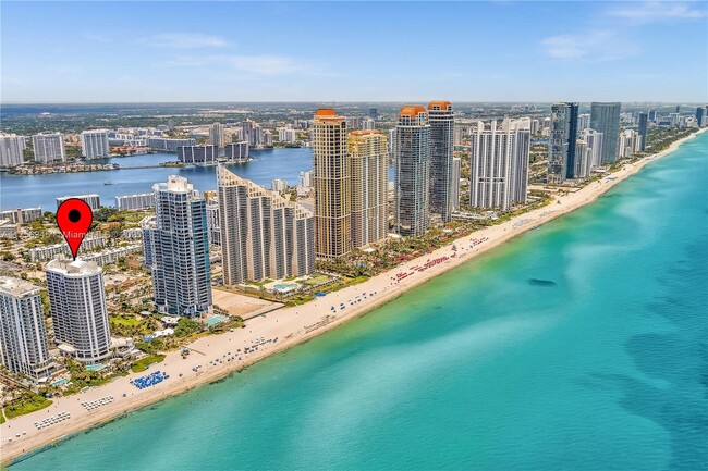 Building Photo - 17375 Collins Ave