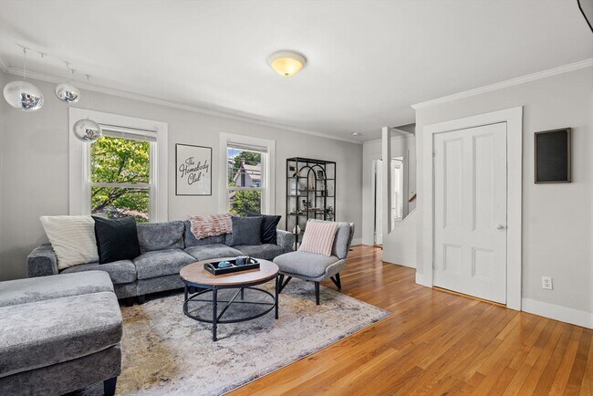 Foto del edificio - 589 Willard St