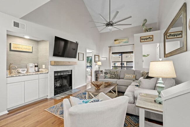 Building Photo - 1356 Glenns Bay Rd