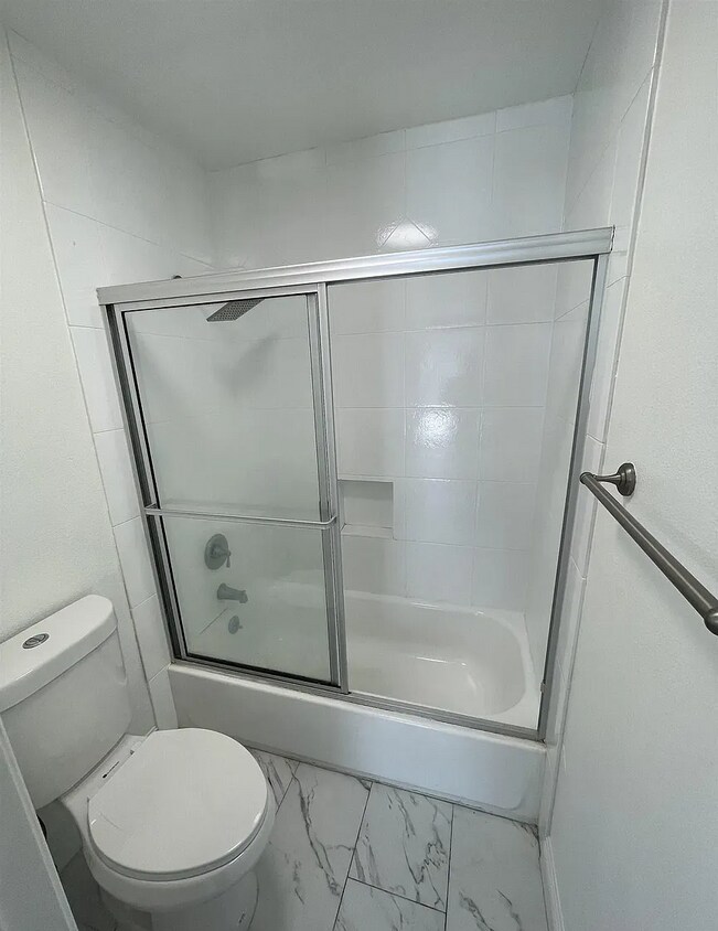 Foto principal - 4860 Rolando Ct