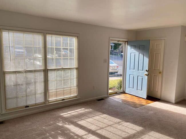 Building Photo - 1514 Ravena St