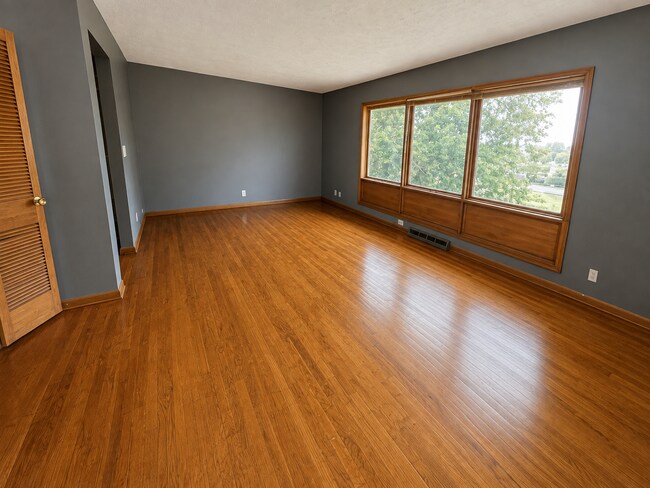 Foto del edificio - 4902 Ruggles St
