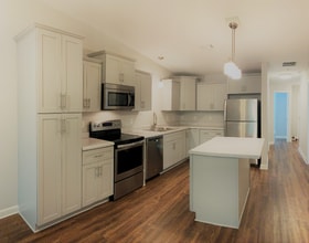 Building Photo - 4640 Crossing Ct