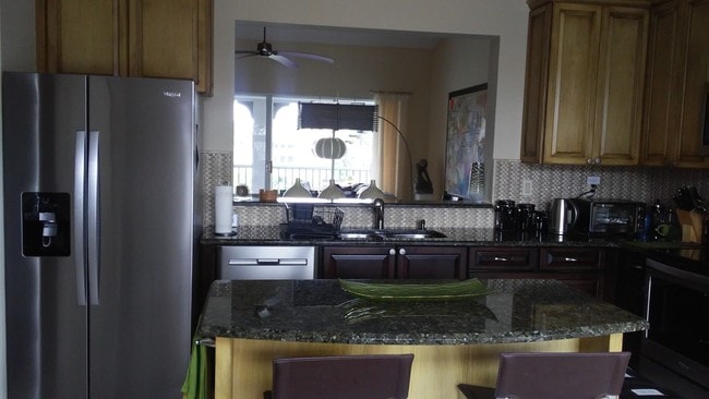 Kitchen - 305 Ryder Cup Cir S