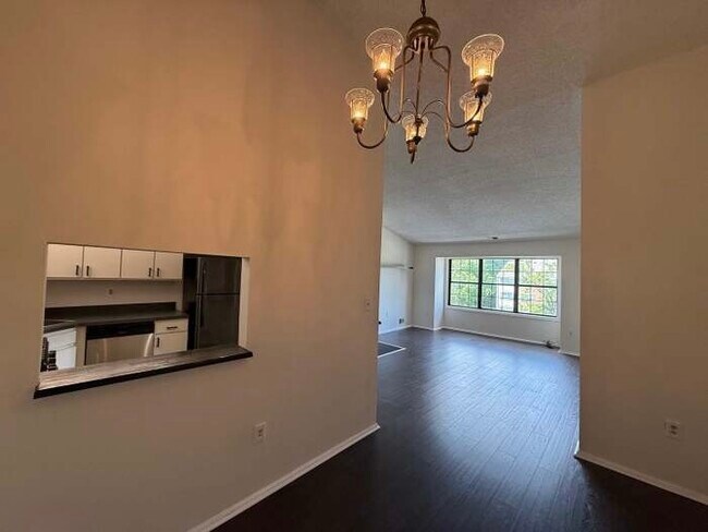 Building Photo - 65 Joyner Ct