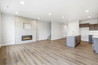 Building Photo - 4609 Rd 114