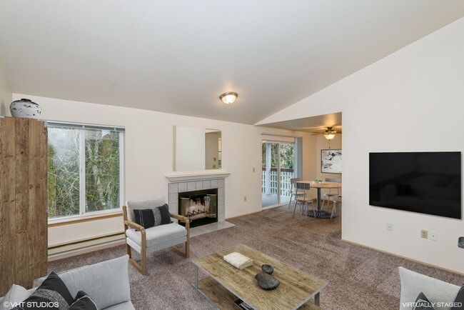Building Photo - Landis Pointe