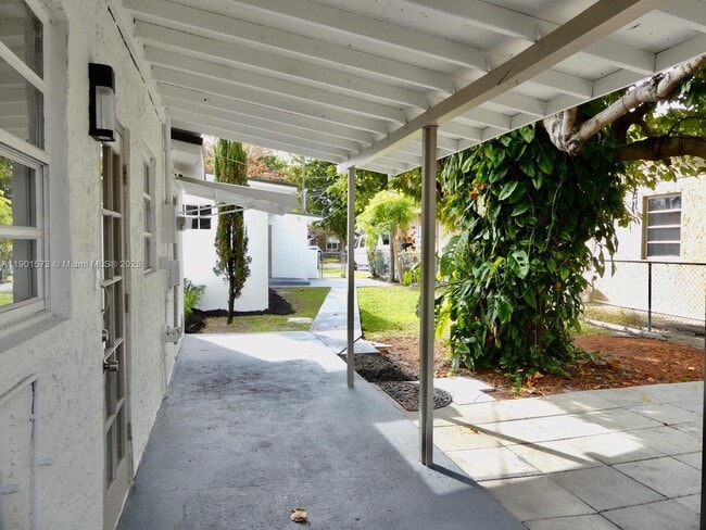 Building Photo - 3429 NW 5th St