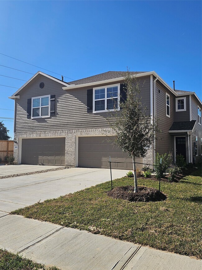 Foto del edificio - 5207 Shallowhurst Ln