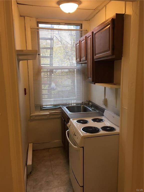 136 Bushkill St Unit Apt 3/ 2F, Easton, PA 18042 Apartment for Rent