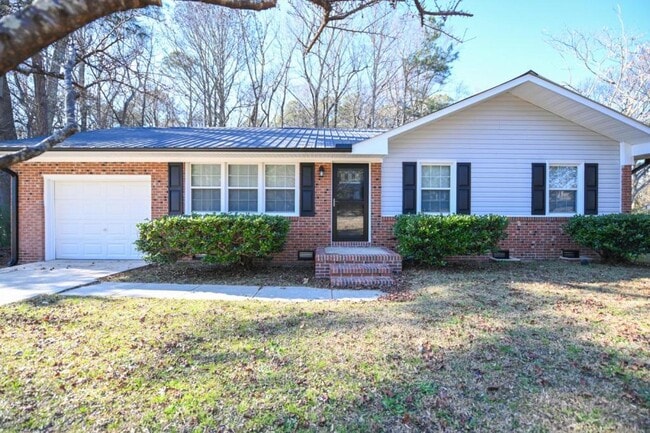 Building Photo - 847 Durwood Dr