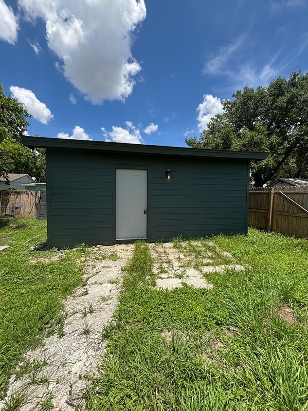Move in Ready Luxury Renovated Spacious St... - Move in Ready Luxury Renovated Spacious St...
