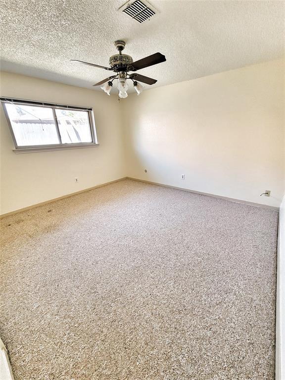 Foto del edificio - 8906 Langfield Rd