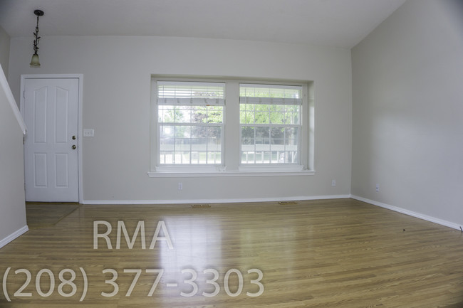 Foto del edificio - 844 S Pelican Way