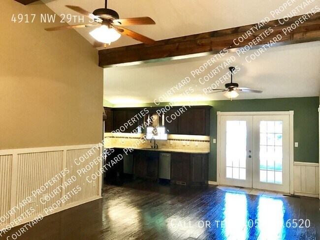 Foto del edificio - 4917 NW 29th St