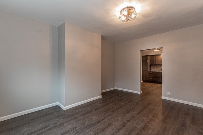 Foto del edificio - 4215 Garwood Way