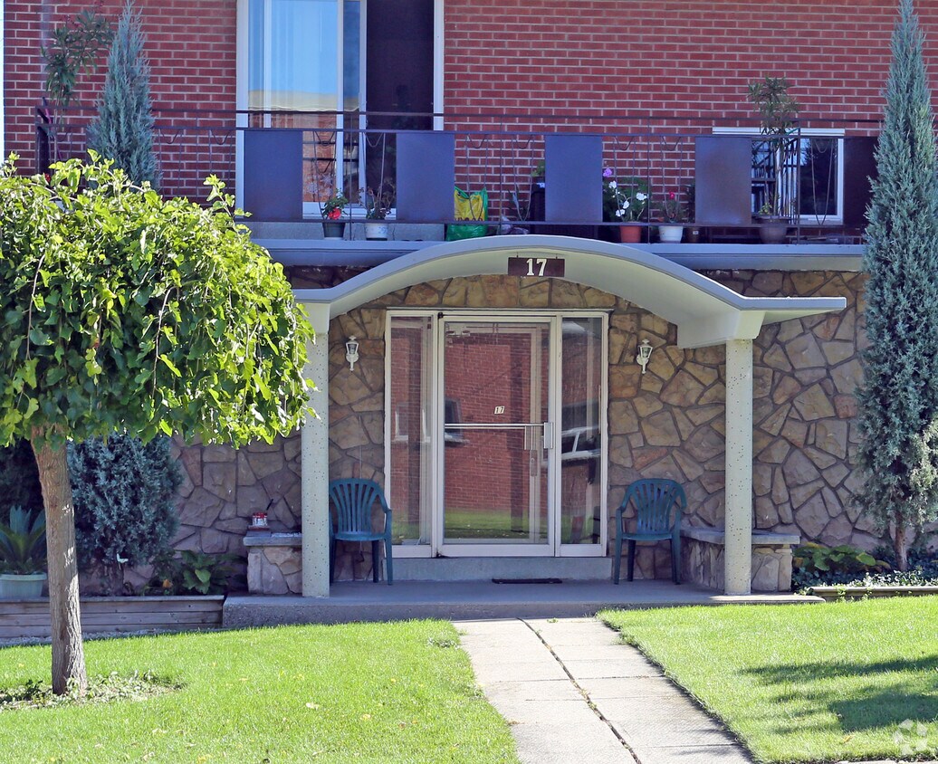 Photo du bâtiment - Rosedale Residences