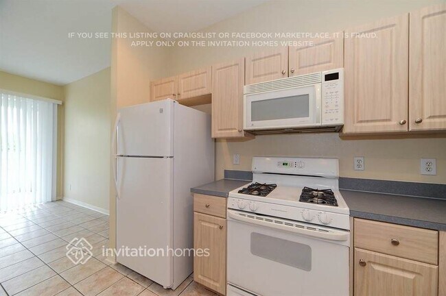 Building Photo - 3015 Summer Cruise Dr