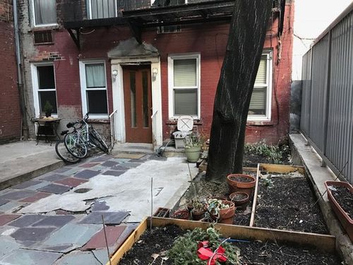 Building Photo - 141 E 13th St