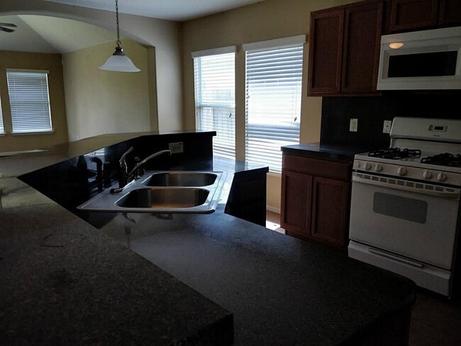 Building Photo - 14010 Marners Ct