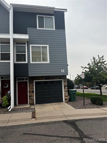 Foto principal - 8751 Pearl St
