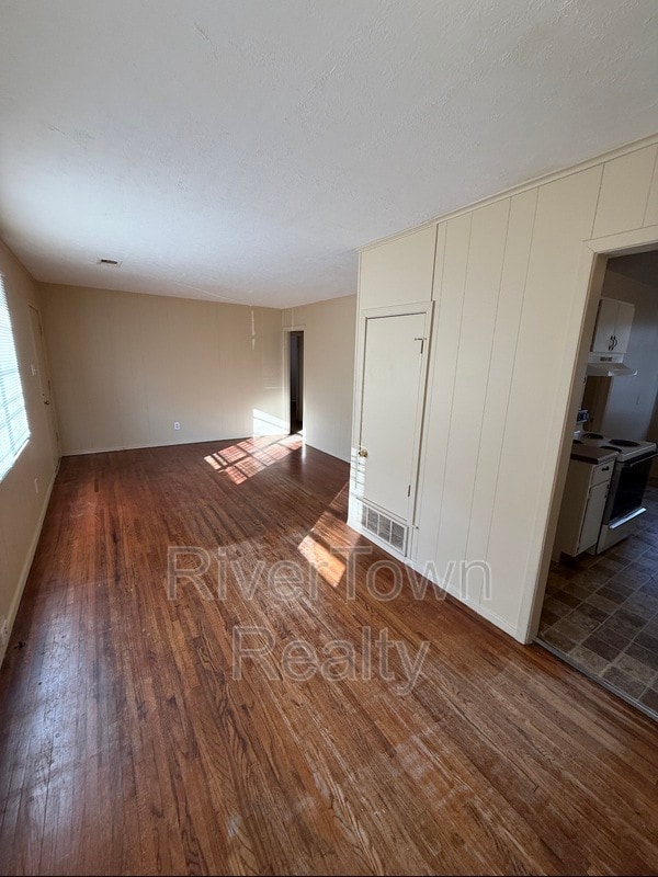 Foto del edificio - 4960 Neely Rd