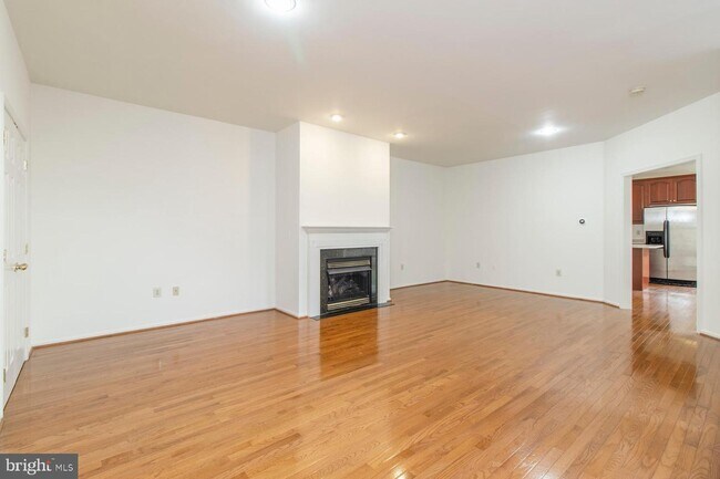 Building Photo - 41 Arbor Cir