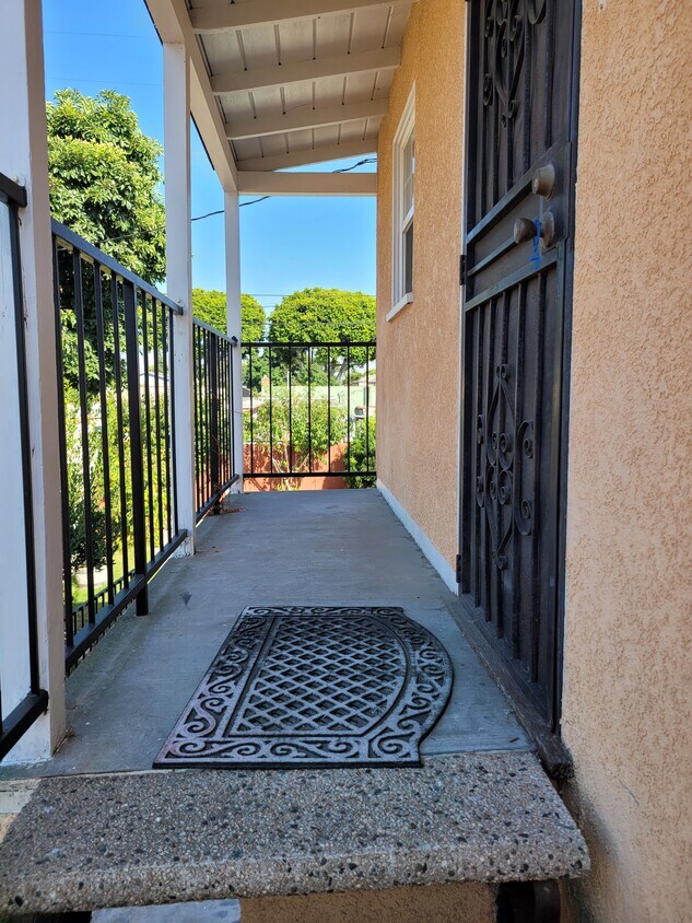 8956 San Carlos Ave, South Gate, CA 90280 House Rental in South Gate