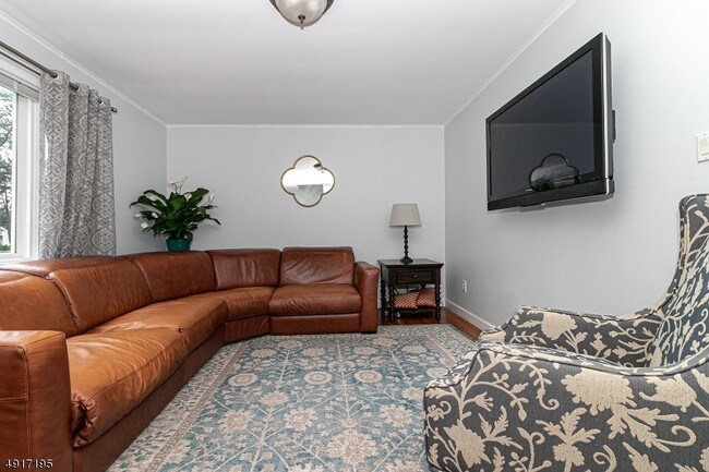 Building Photo - 1750 Rosewood Dr