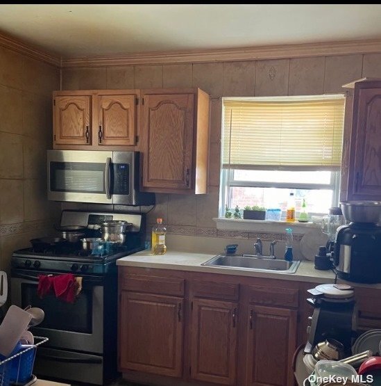 Building Photo - 254-10 75th Ave