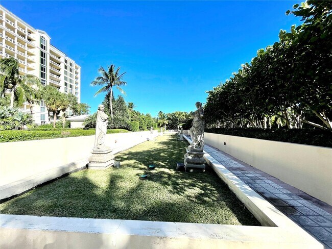 Foto del edificio - 430 Grand Bay Dr