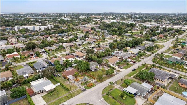Foto del edificio - 448 NW 3rd Ave