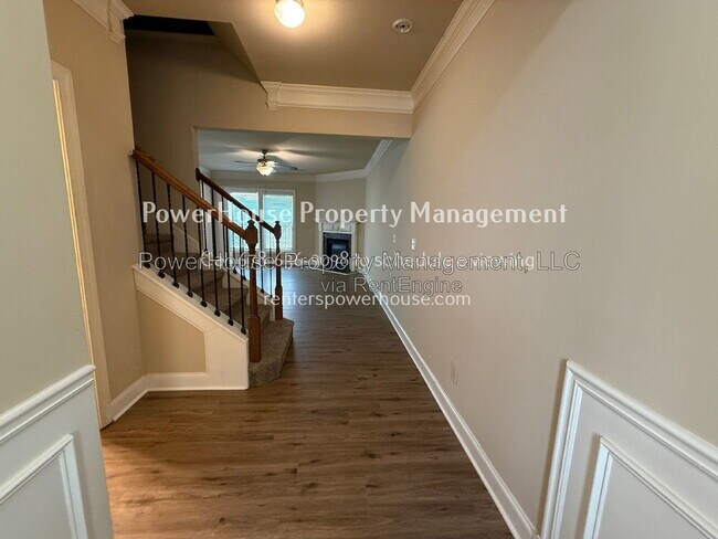 Foto del edificio - 1045 Township Cir