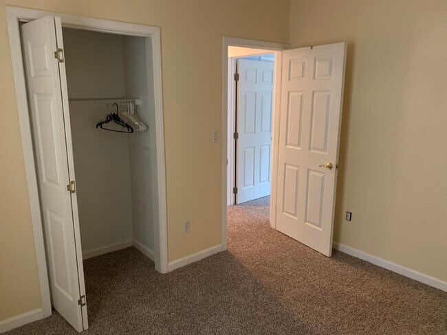 Foto del edificio - 109 Plantation Way