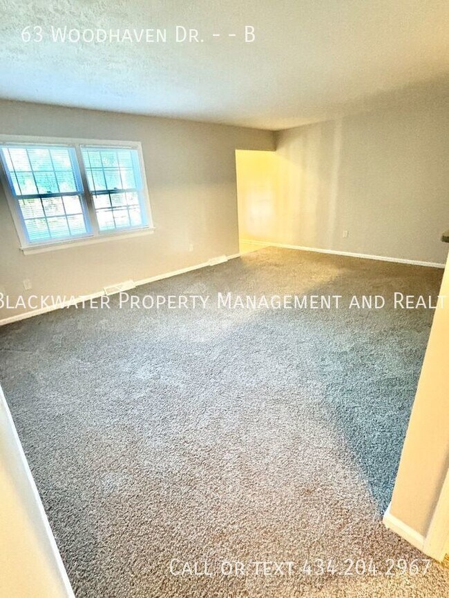 Building Photo - MOVE IN SPECIAL: 1/2 OFF FIRST MONTH'S REN...