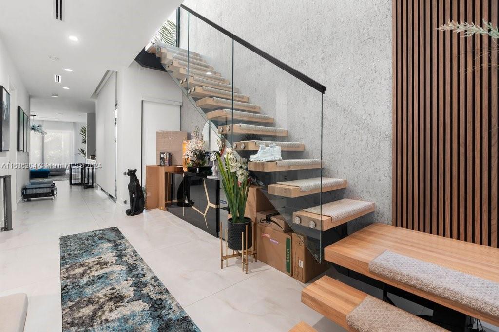 Foto principal - 1616 NE 5th Ct