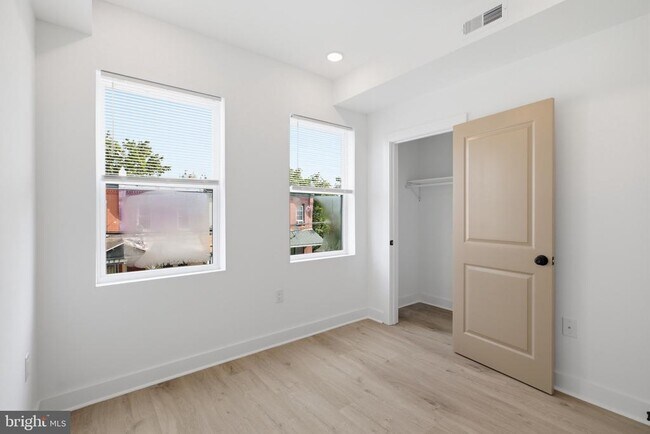 Foto del edificio - 4312 Pennsgrove St