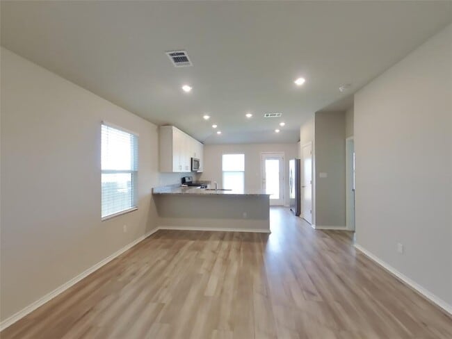 Building Photo - 5113 Sidesaddle Dr