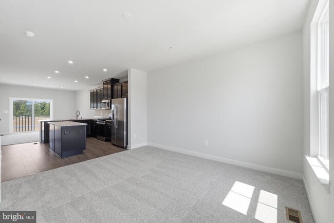 Building Photo - 16130 Hyde Pk Pl